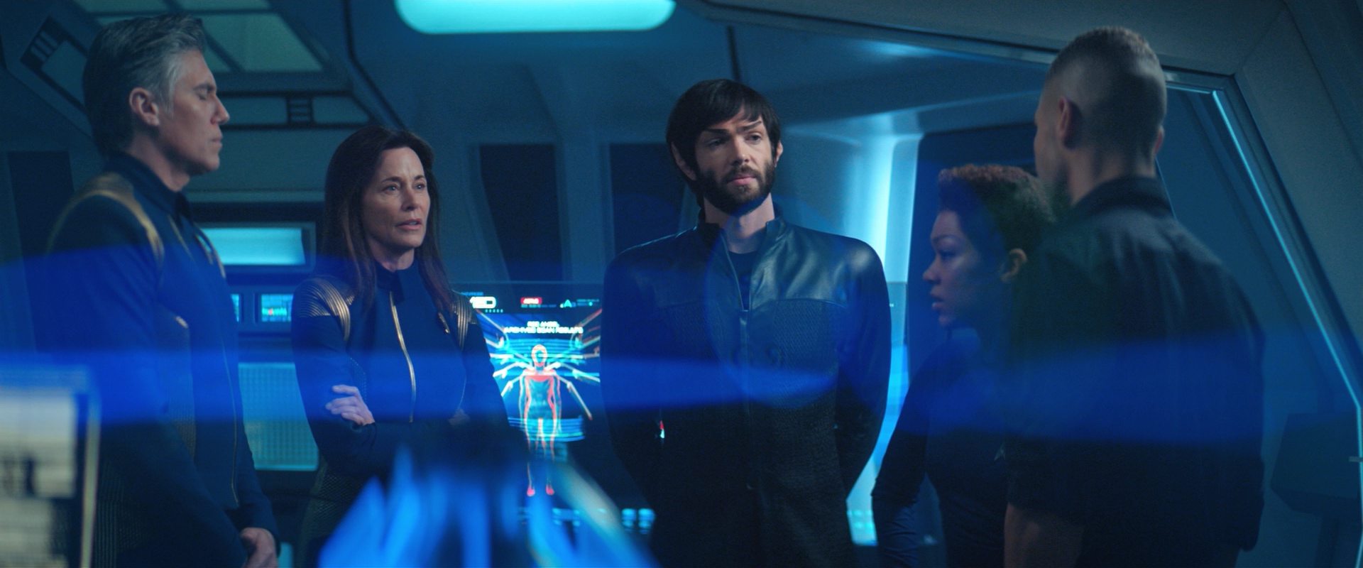 extant_StarTrekDiscovery_2x10-TheRedAngel_01284.jpg