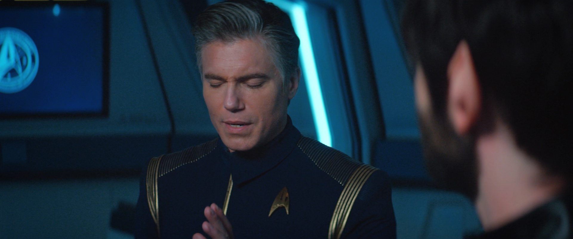 extant_StarTrekDiscovery_2x10-TheRedAngel_01296.jpg