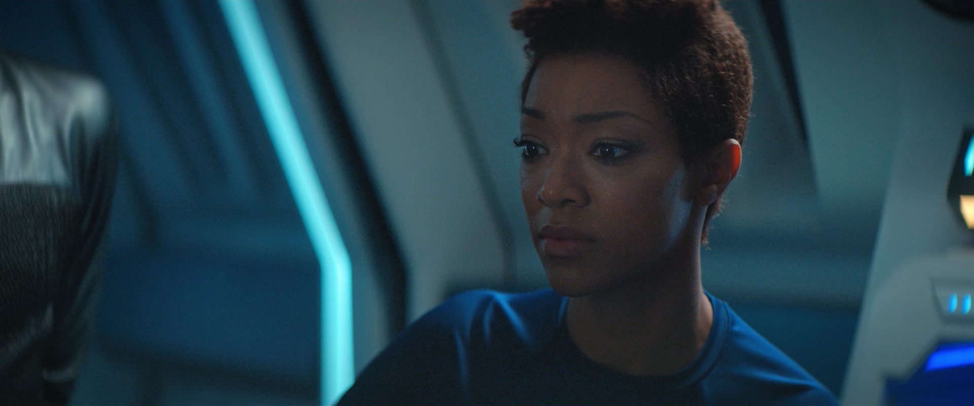 extant_StarTrekDiscovery_2x10-TheRedAngel_01306.jpg