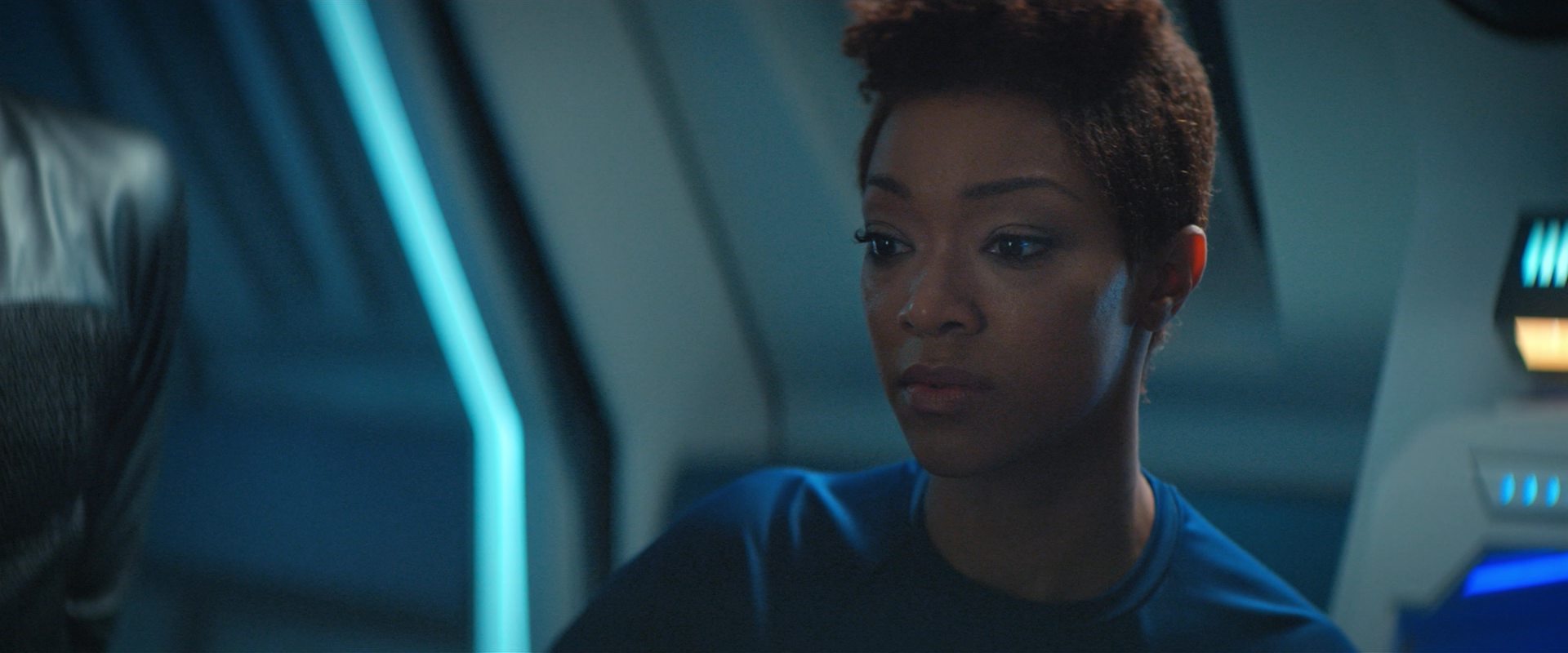 extant_StarTrekDiscovery_2x10-TheRedAngel_01308.jpg