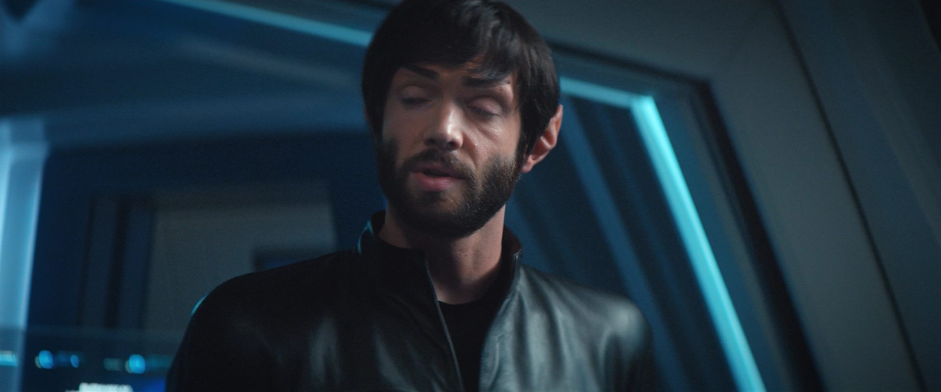 extant_StarTrekDiscovery_2x10-TheRedAngel_01317.jpg