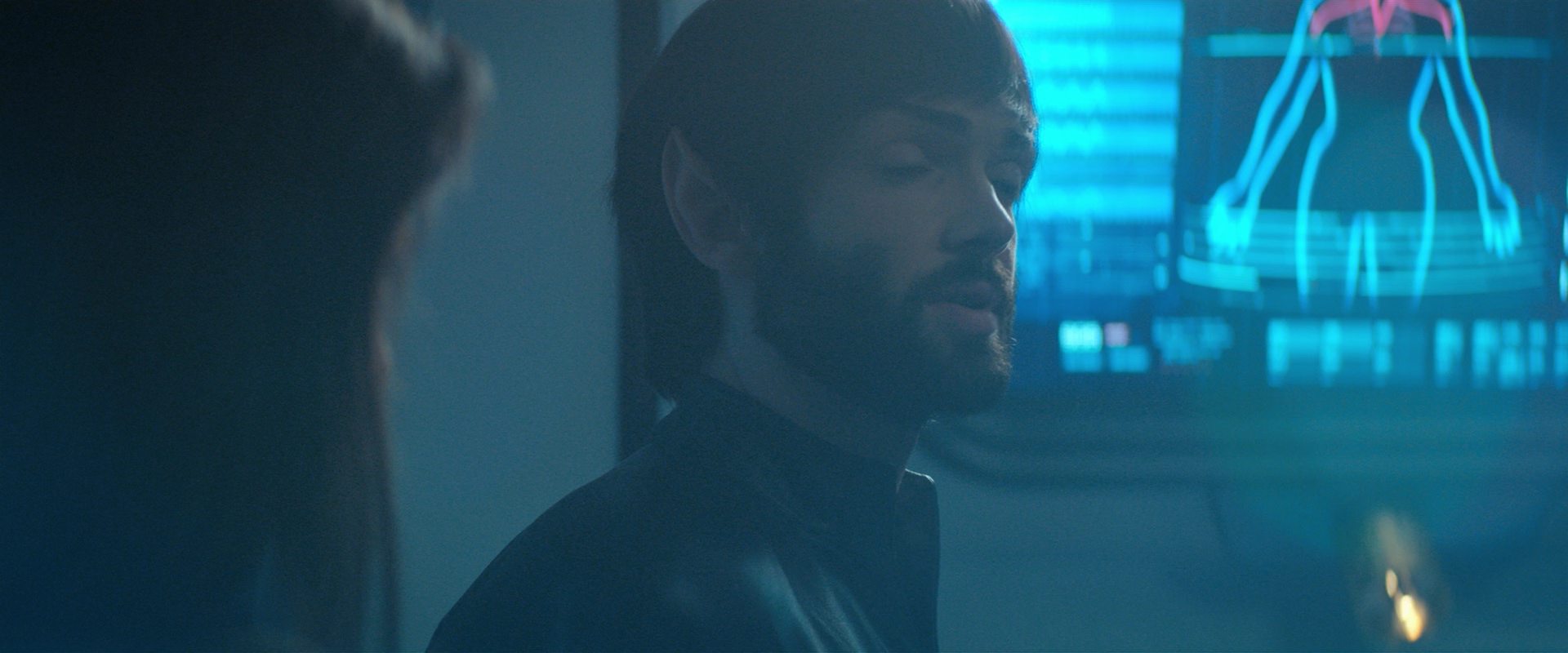 extant_StarTrekDiscovery_2x10-TheRedAngel_01343.jpg