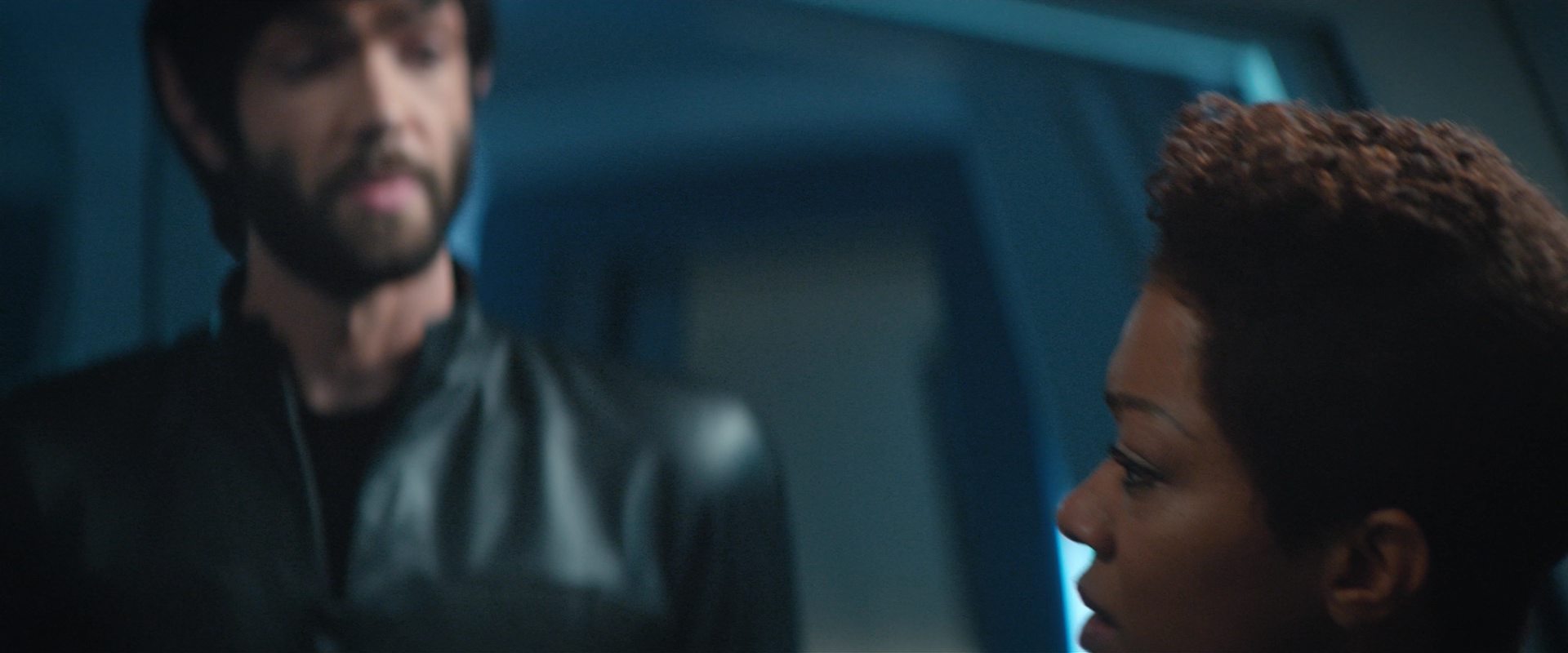 extant_StarTrekDiscovery_2x10-TheRedAngel_01364.jpg