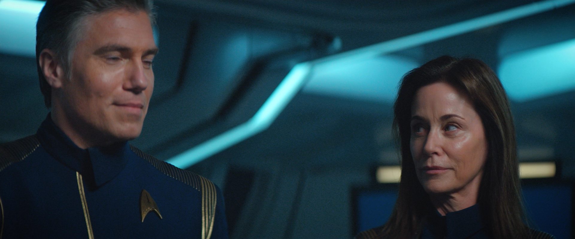 extant_StarTrekDiscovery_2x10-TheRedAngel_01375.jpg