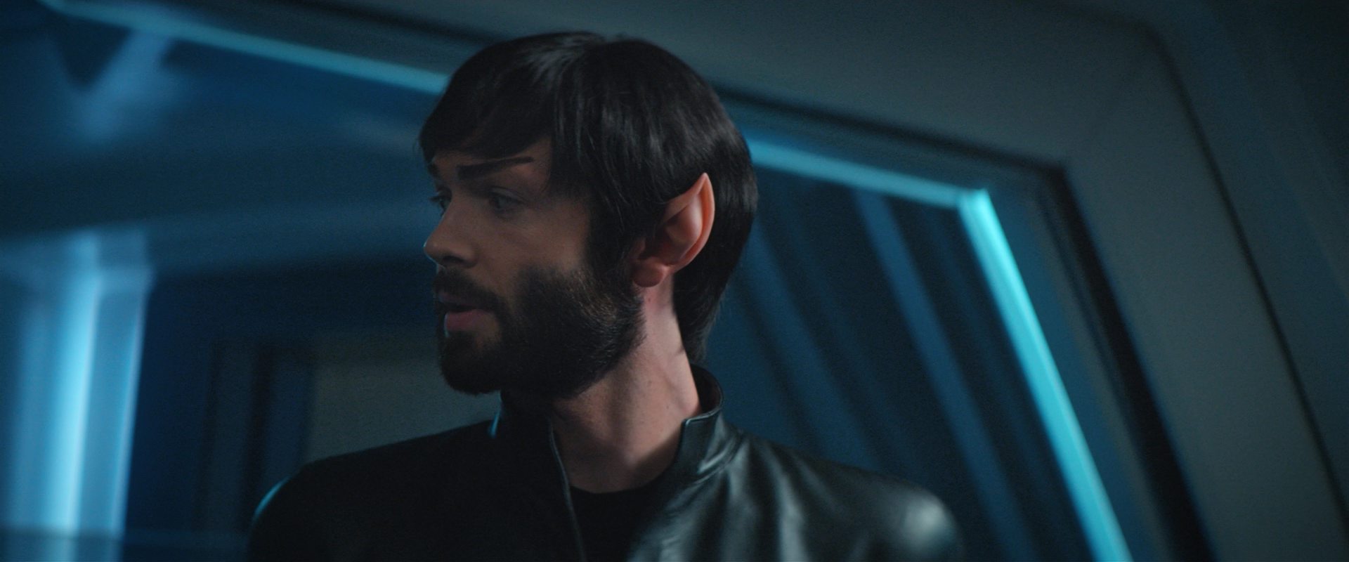 extant_StarTrekDiscovery_2x10-TheRedAngel_01381.jpg
