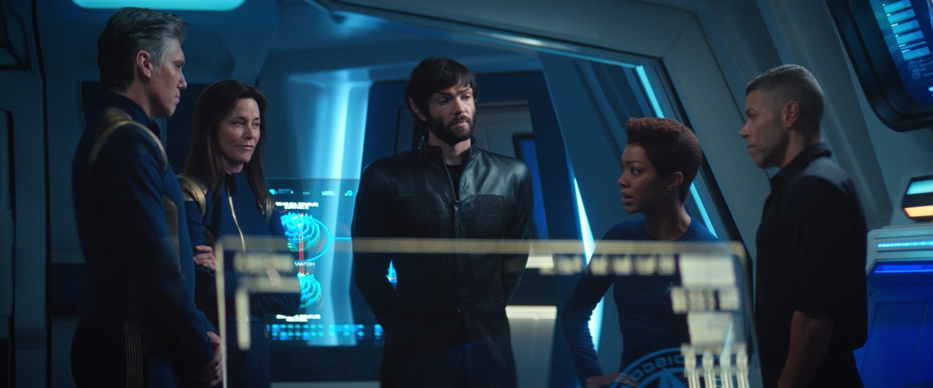 extant_StarTrekDiscovery_2x10-TheRedAngel_01428.jpg