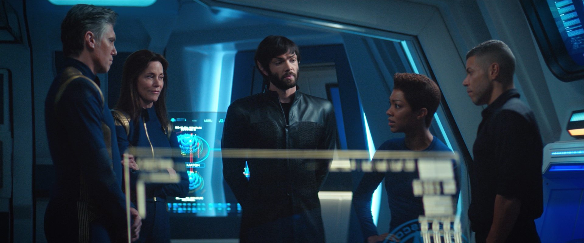 extant_StarTrekDiscovery_2x10-TheRedAngel_01429.jpg