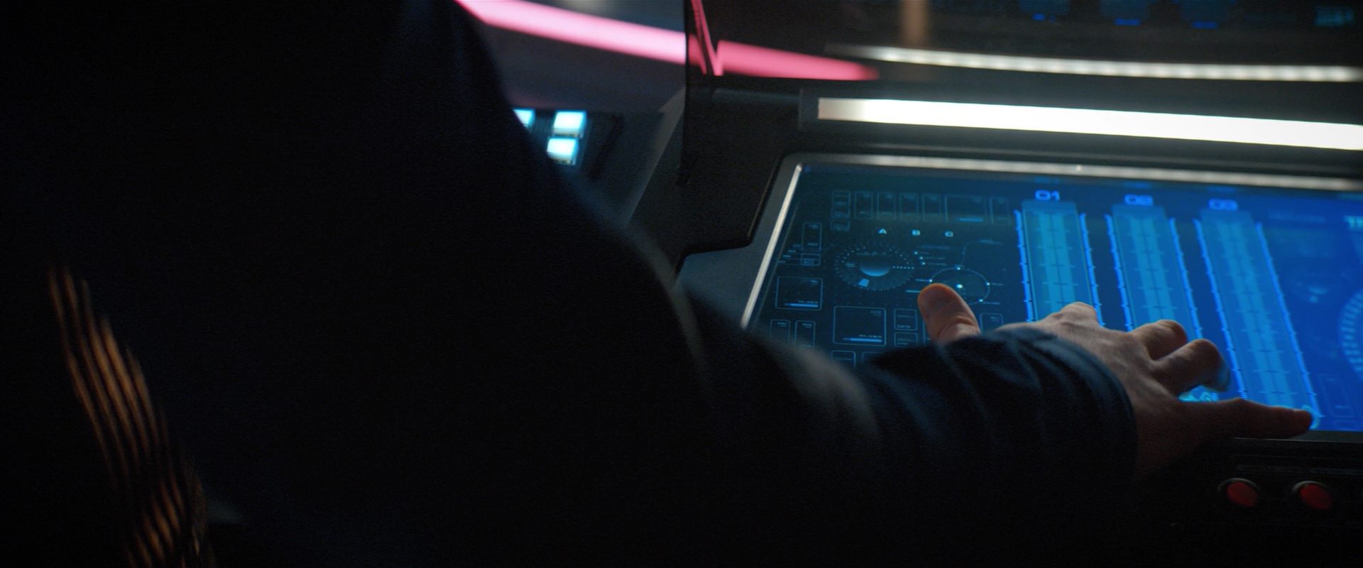 extant_StarTrekDiscovery_2x10-TheRedAngel_01439.jpg
