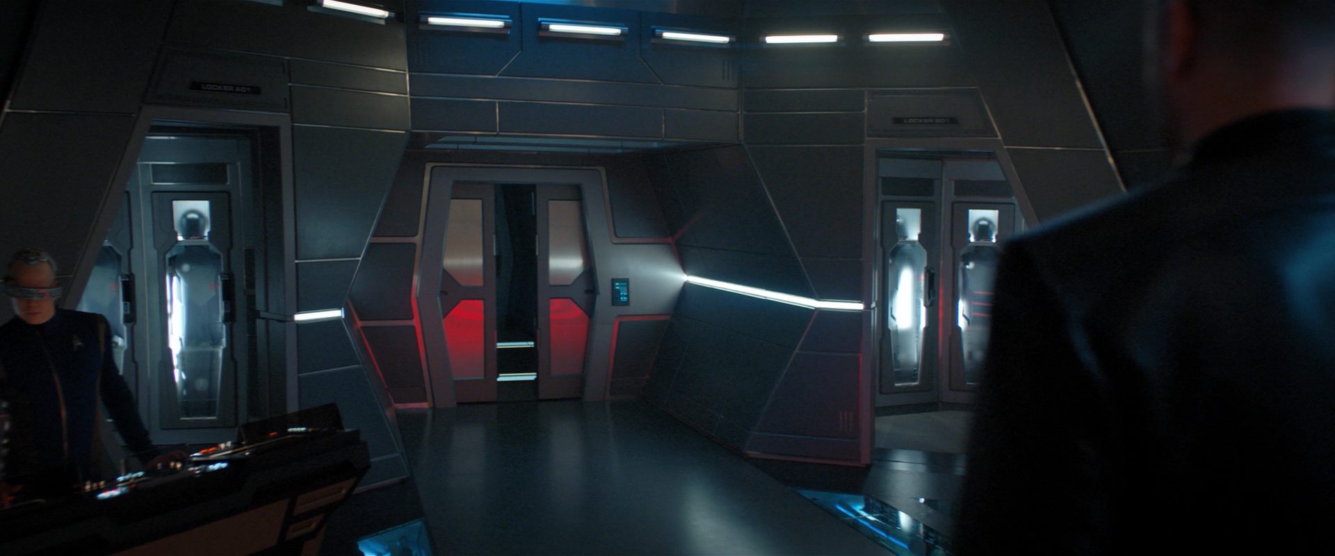 extant_StarTrekDiscovery_2x10-TheRedAngel_01458.jpg