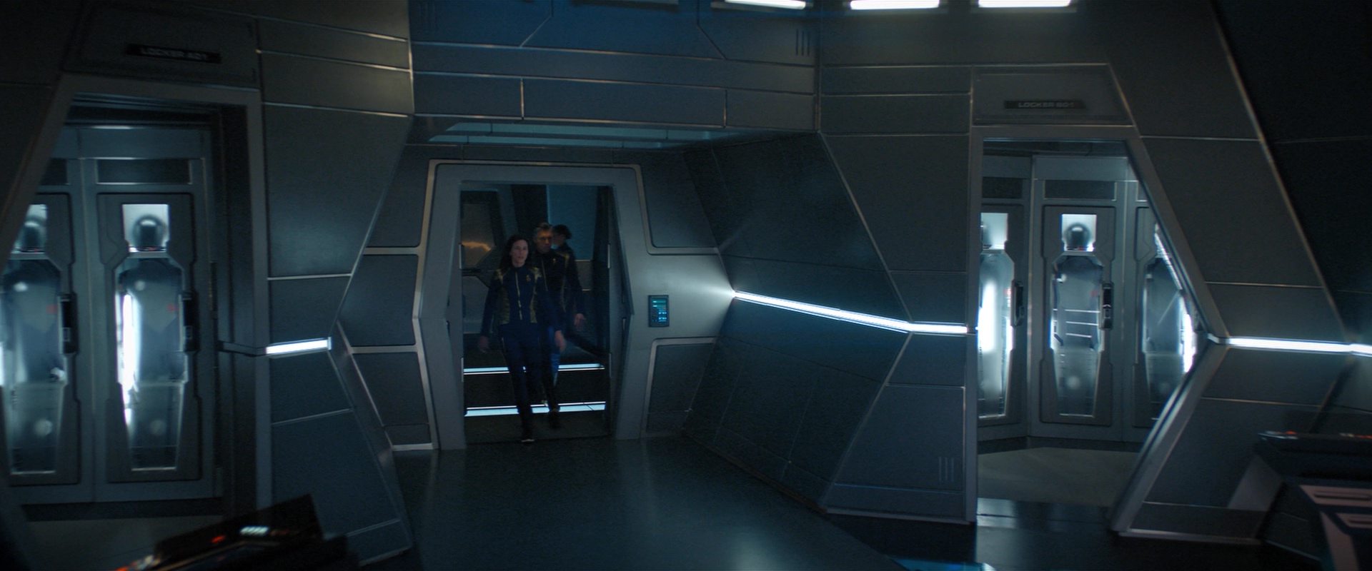 extant_StarTrekDiscovery_2x10-TheRedAngel_01460.jpg