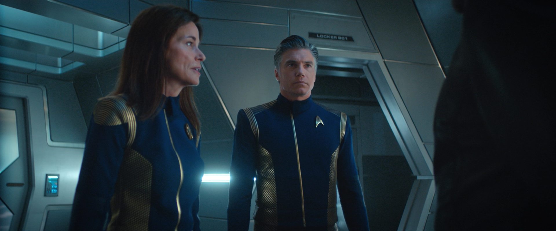 extant_StarTrekDiscovery_2x10-TheRedAngel_01483.jpg
