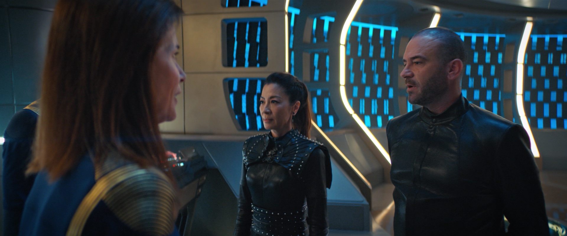 extant_StarTrekDiscovery_2x10-TheRedAngel_01485.jpg