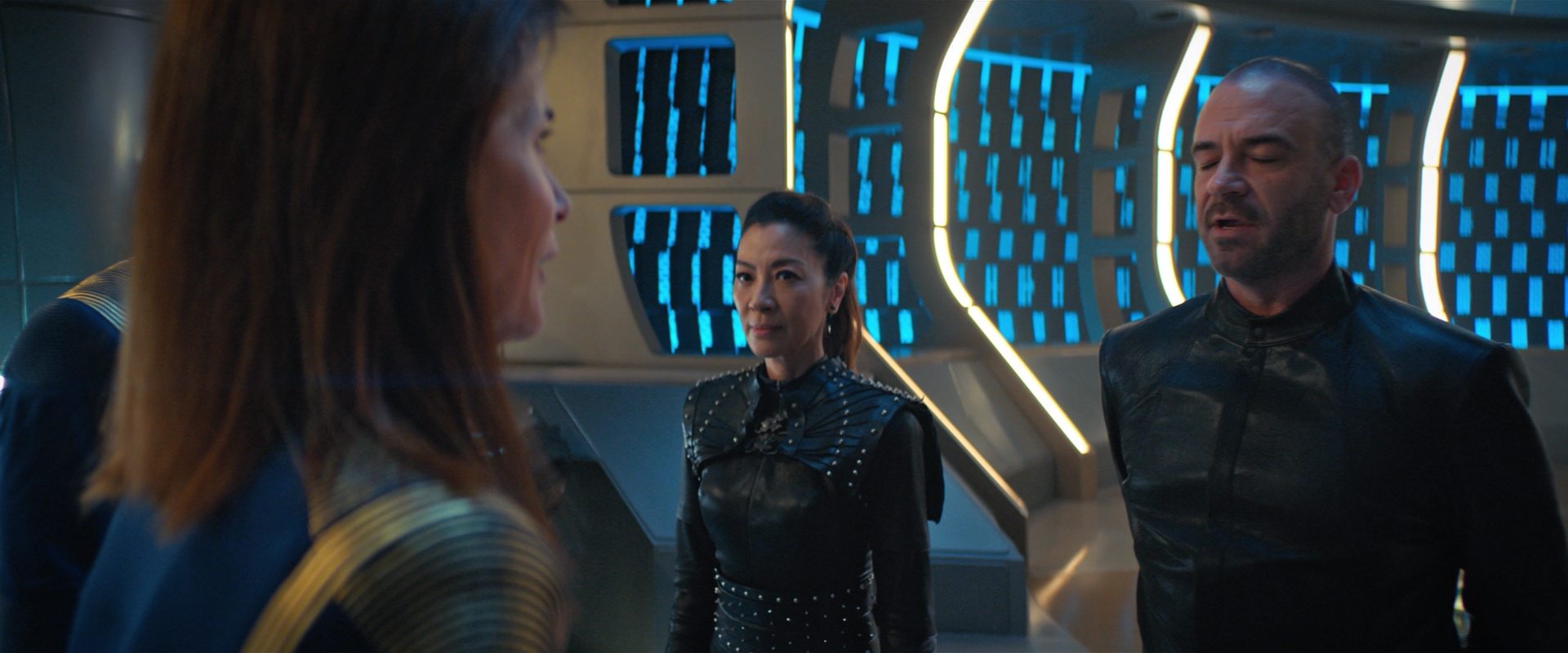 extant_StarTrekDiscovery_2x10-TheRedAngel_01490.jpg