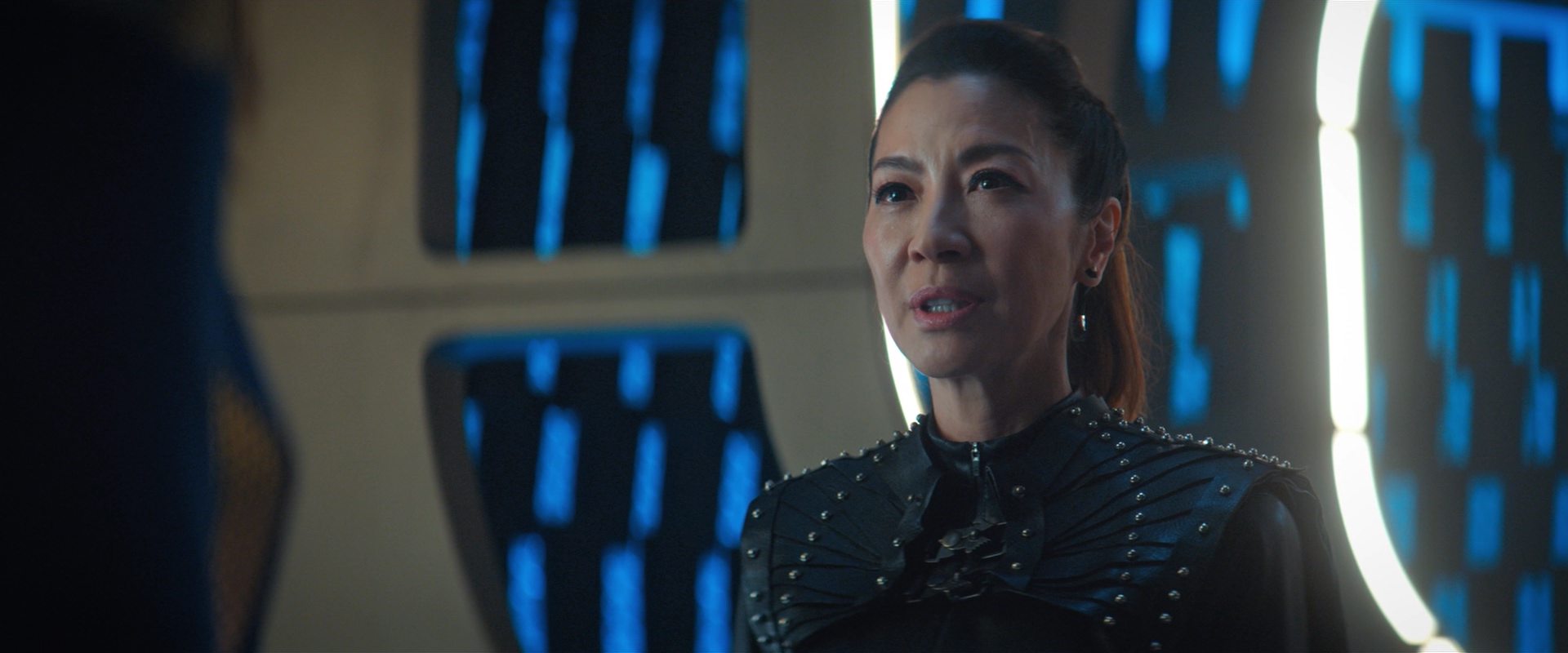 extant_StarTrekDiscovery_2x10-TheRedAngel_01506.jpg