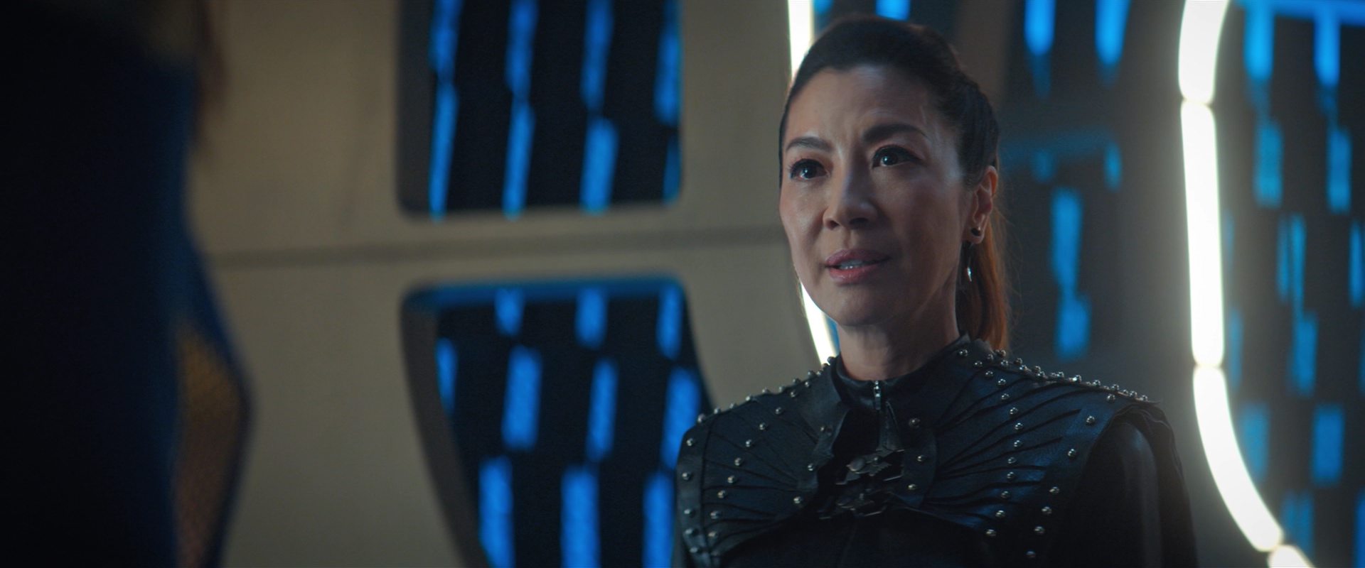 extant_StarTrekDiscovery_2x10-TheRedAngel_01510.jpg
