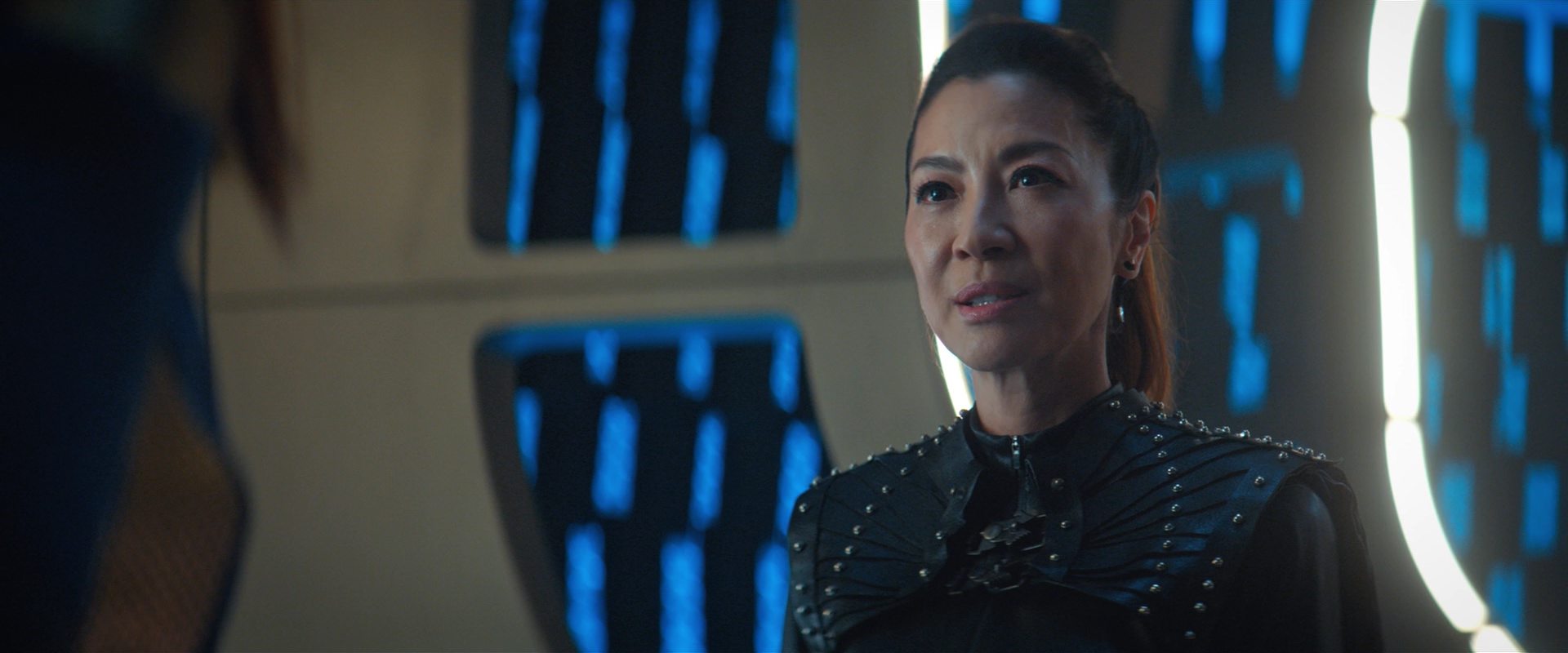 extant_StarTrekDiscovery_2x10-TheRedAngel_01512.jpg