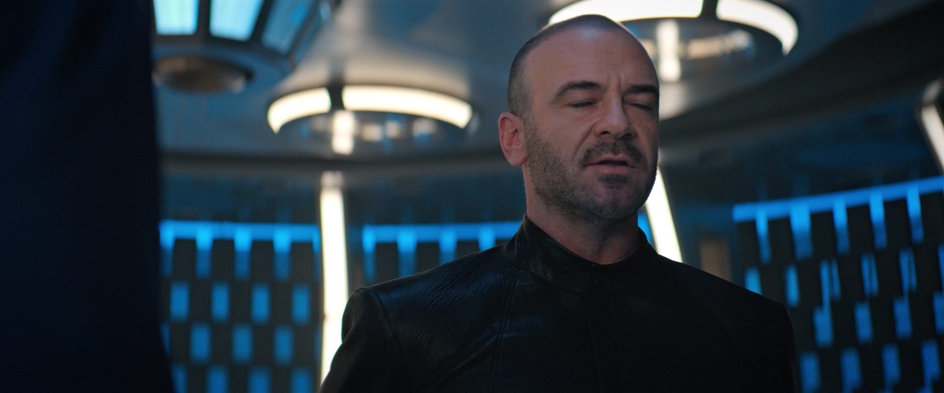 extant_StarTrekDiscovery_2x10-TheRedAngel_01528.jpg