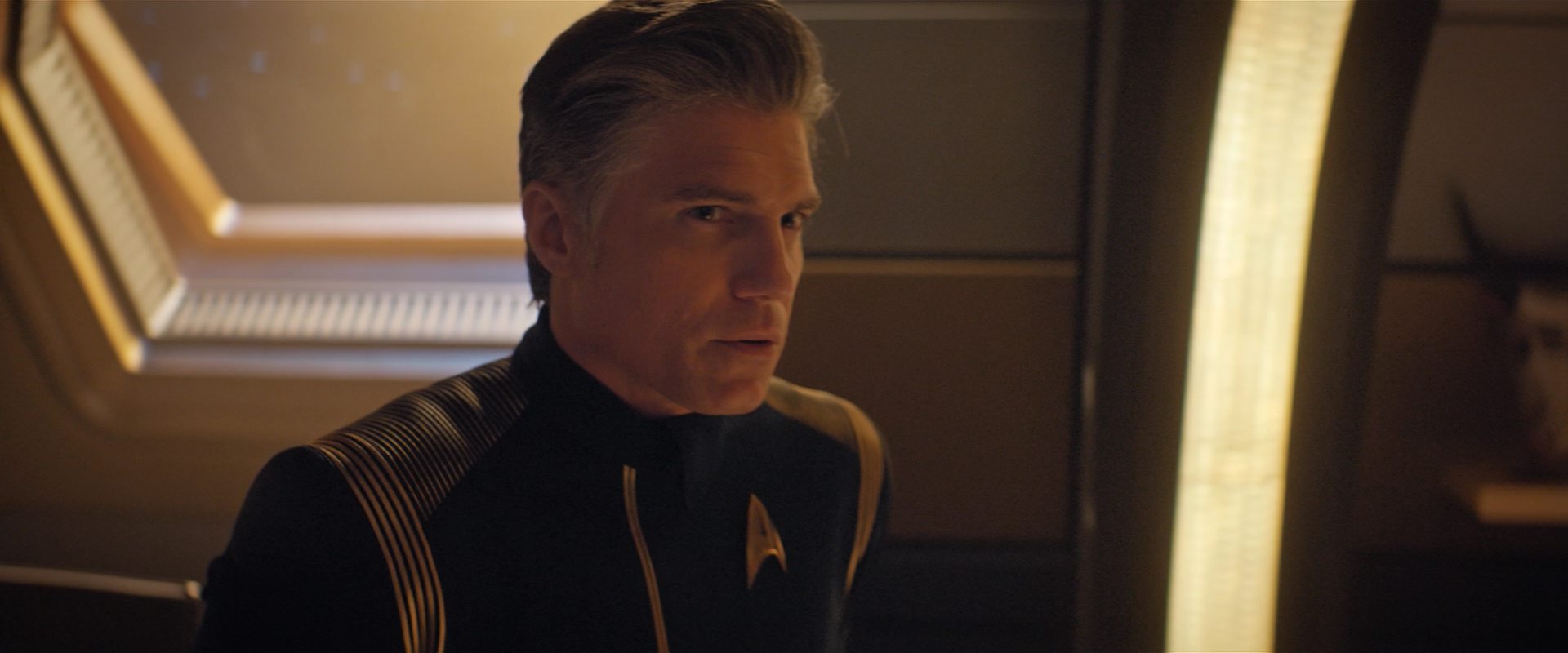 extant_StarTrekDiscovery_2x10-TheRedAngel_01556.jpg