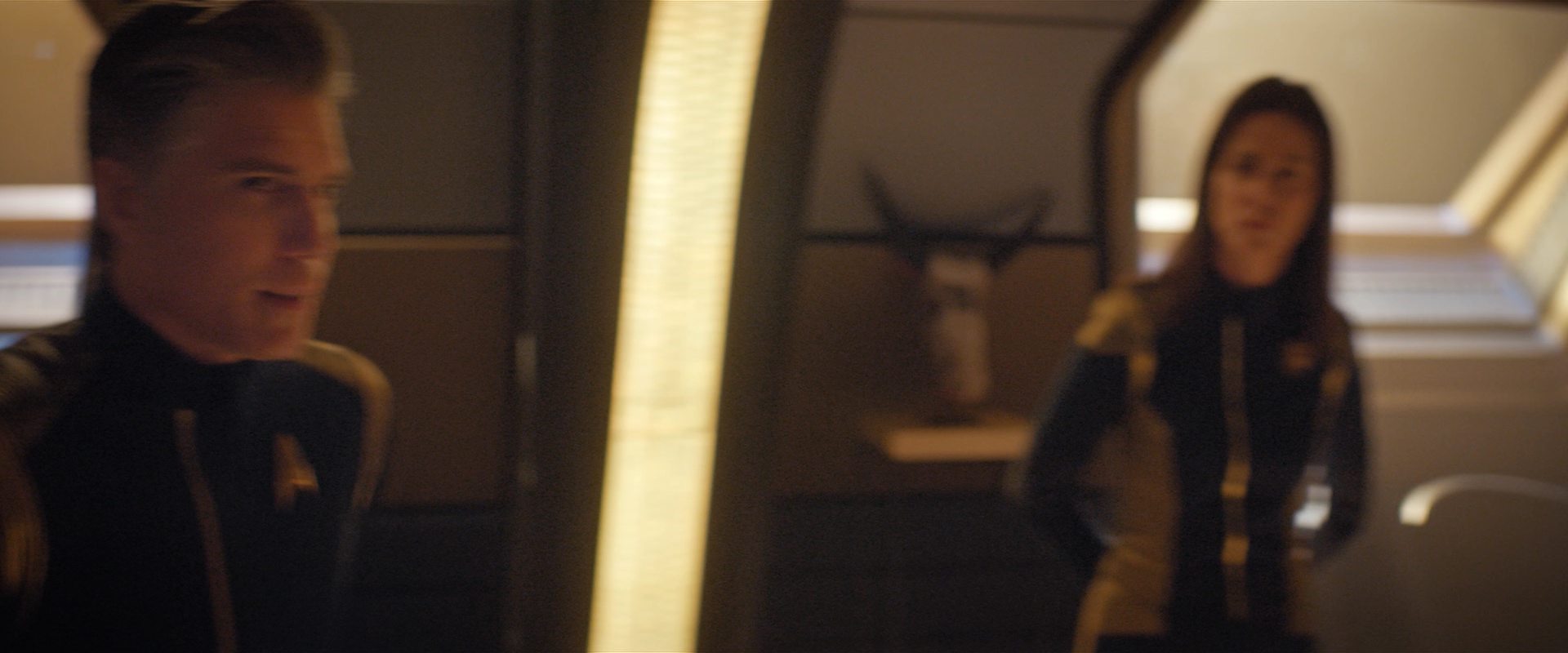 extant_StarTrekDiscovery_2x10-TheRedAngel_01558.jpg