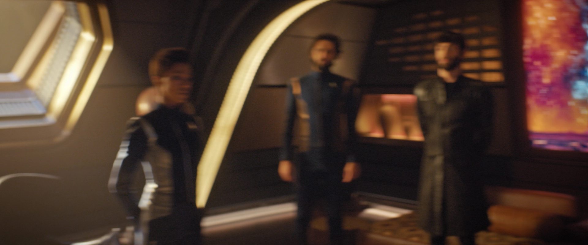 extant_StarTrekDiscovery_2x10-TheRedAngel_01560.jpg