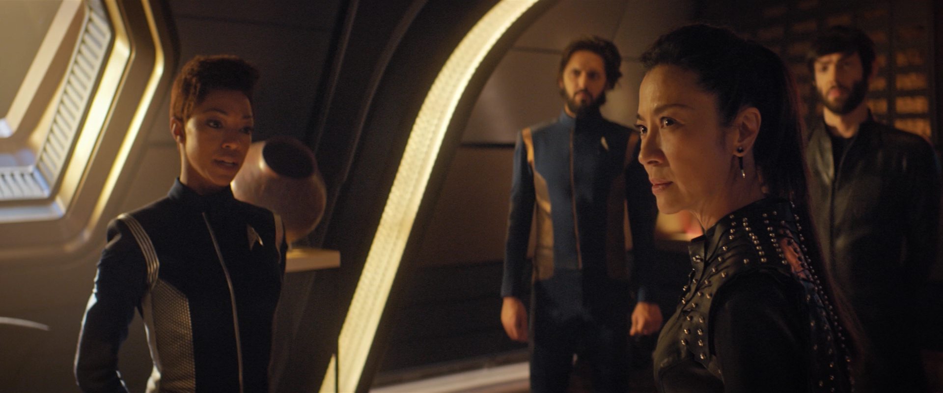 extant_StarTrekDiscovery_2x10-TheRedAngel_01567.jpg