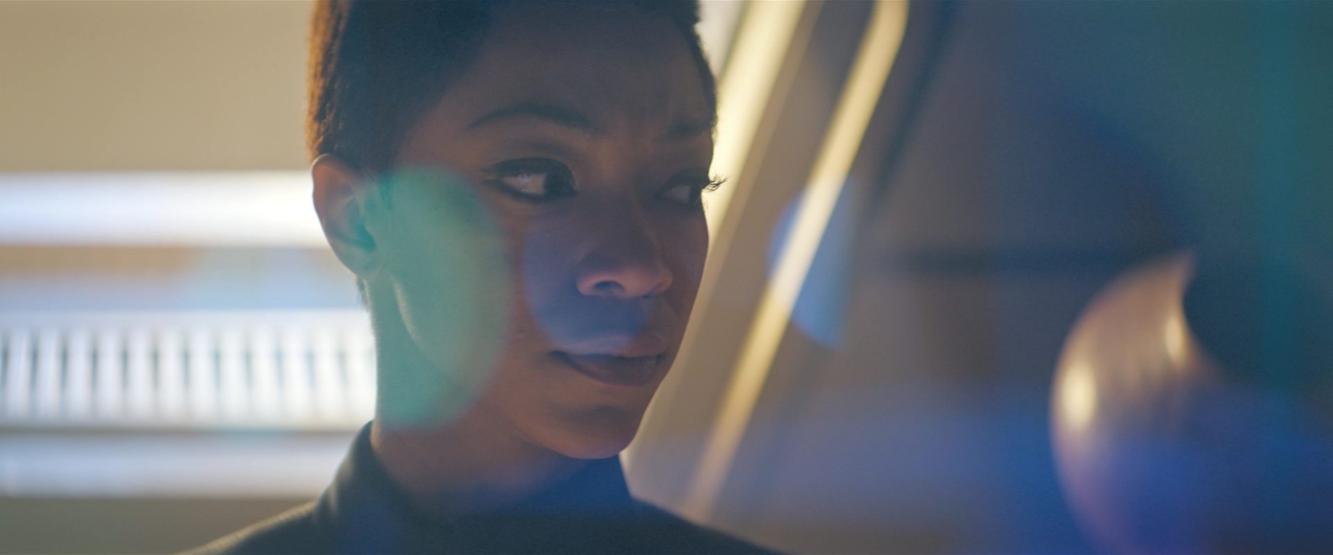extant_StarTrekDiscovery_2x10-TheRedAngel_01574.jpg