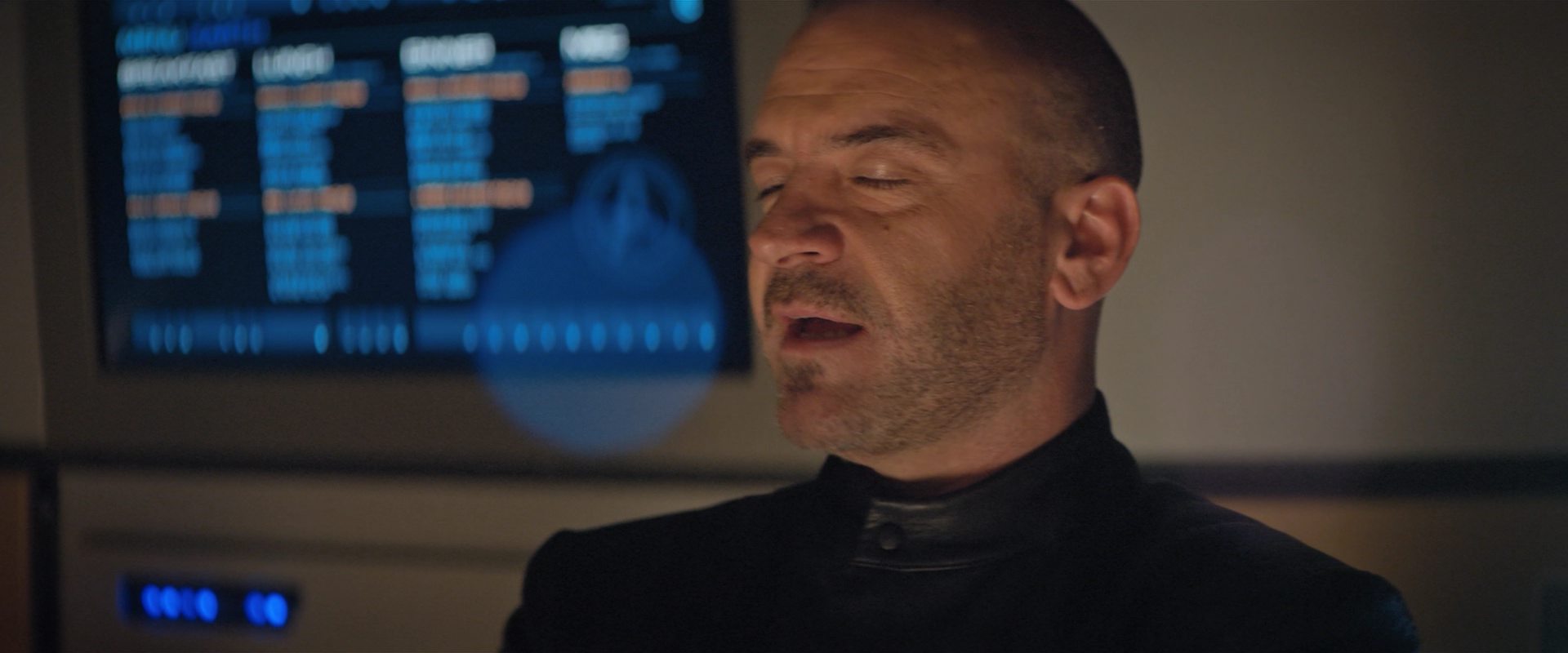 extant_StarTrekDiscovery_2x10-TheRedAngel_01586.jpg