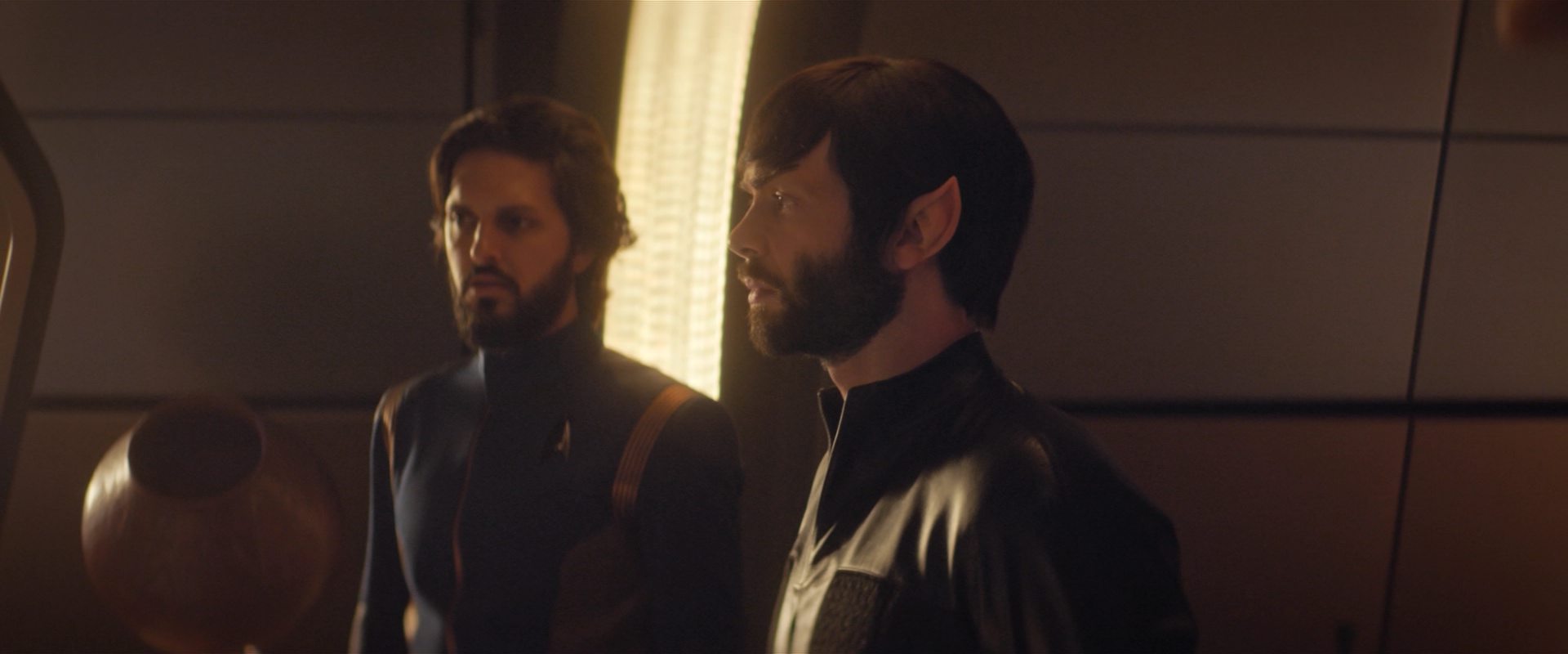 extant_StarTrekDiscovery_2x10-TheRedAngel_01596.jpg