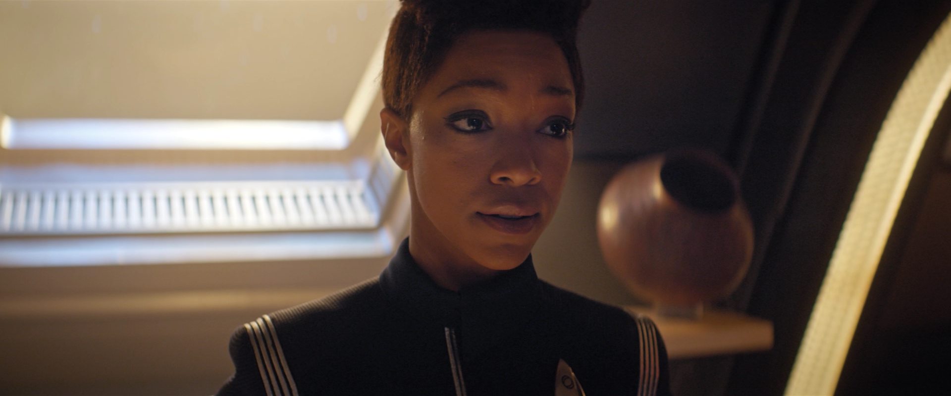extant_StarTrekDiscovery_2x10-TheRedAngel_01601.jpg