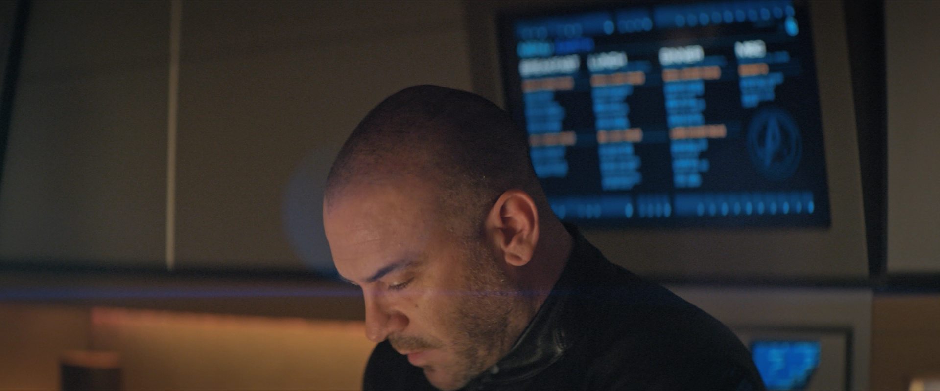 extant_StarTrekDiscovery_2x10-TheRedAngel_01614.jpg