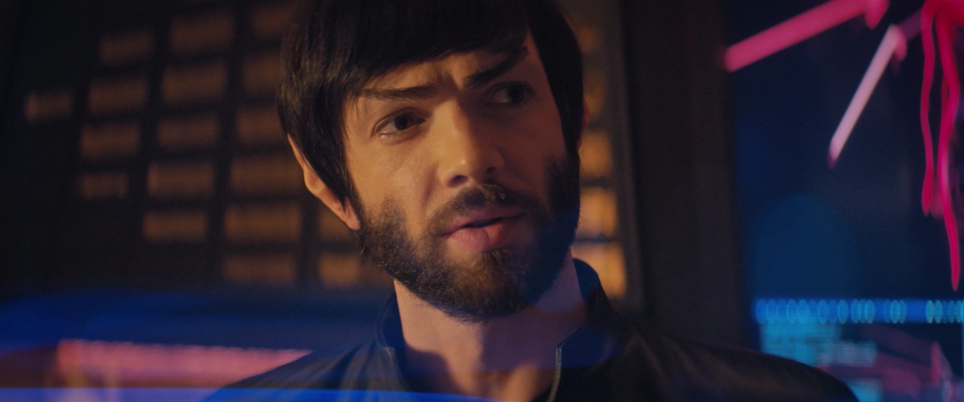extant_StarTrekDiscovery_2x10-TheRedAngel_01699.jpg