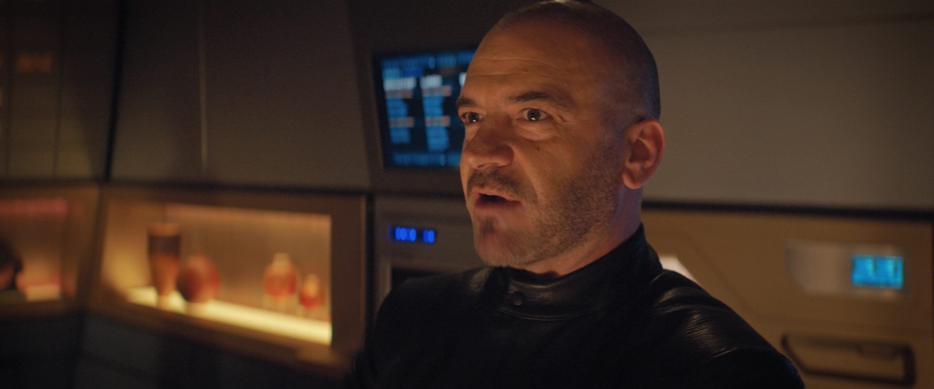 extant_StarTrekDiscovery_2x10-TheRedAngel_01709.jpg