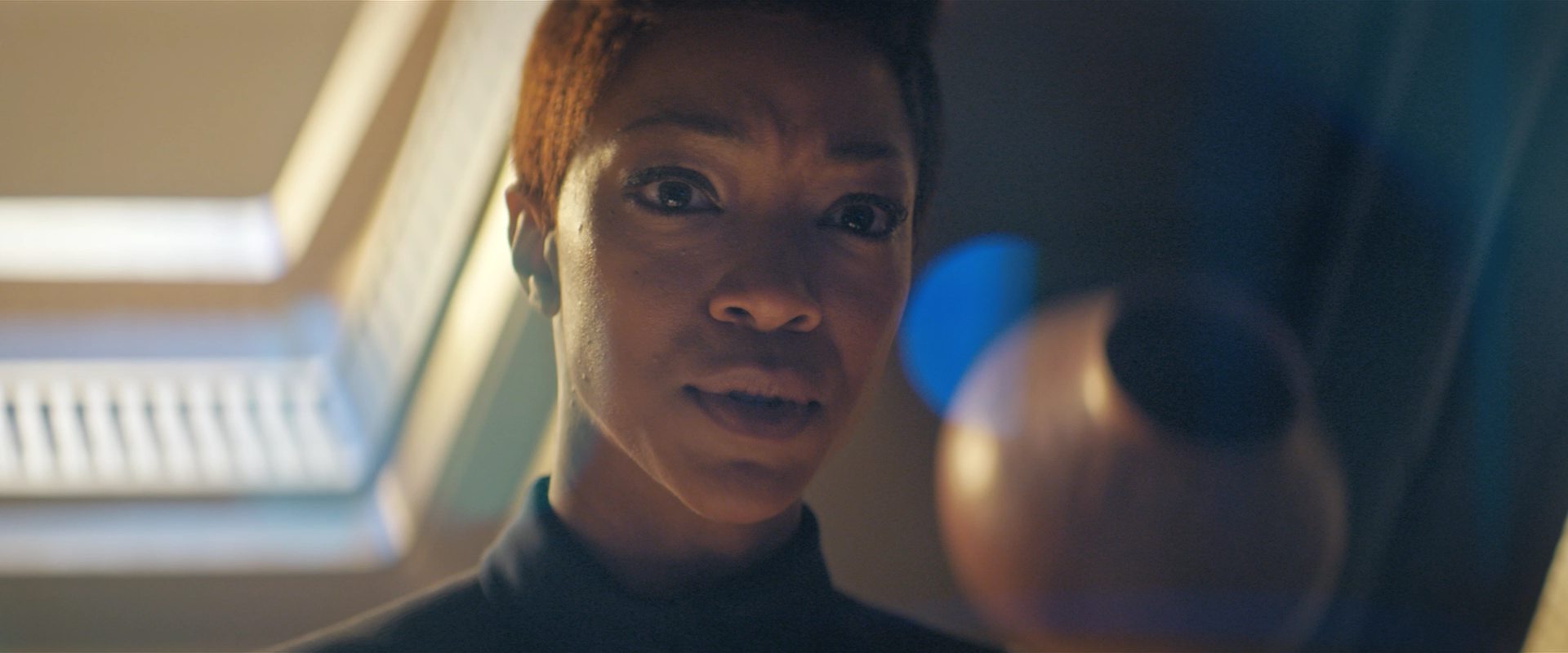 extant_StarTrekDiscovery_2x10-TheRedAngel_01728.jpg