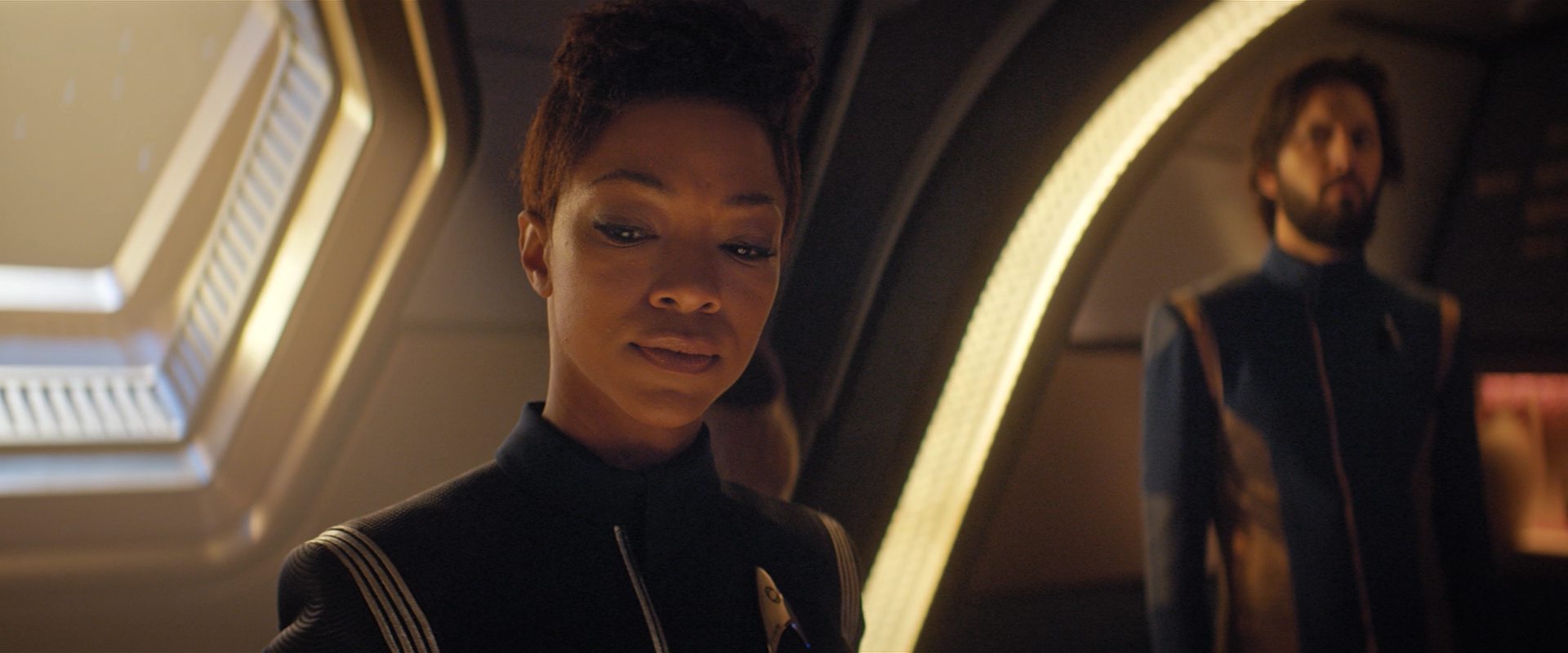extant_StarTrekDiscovery_2x10-TheRedAngel_01743.jpg