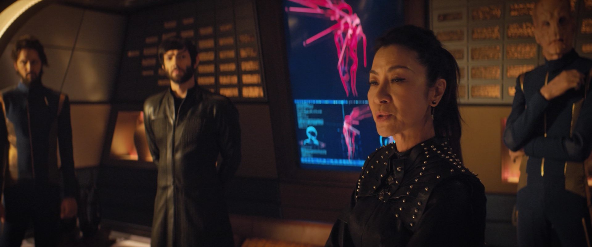 extant_StarTrekDiscovery_2x10-TheRedAngel_01756.jpg