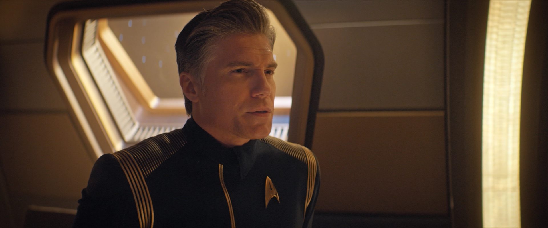 extant_StarTrekDiscovery_2x10-TheRedAngel_01759.jpg