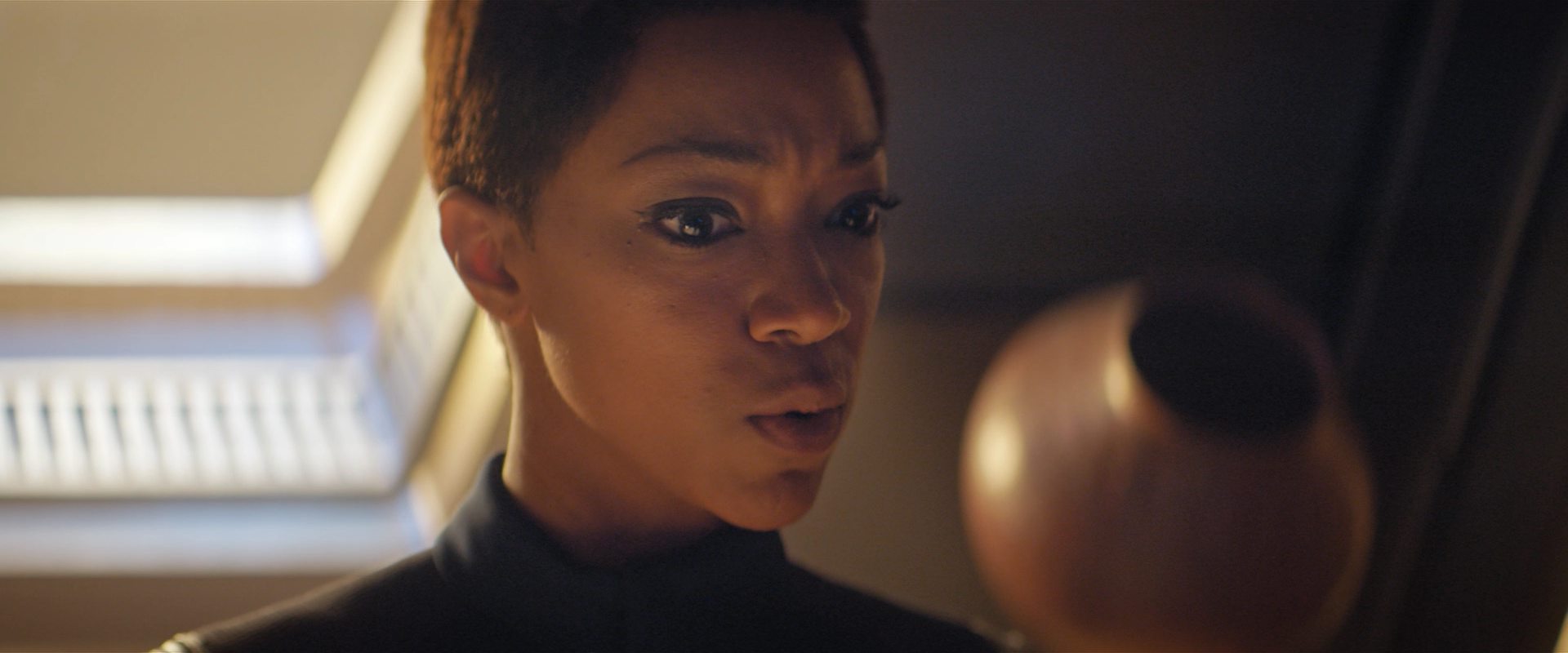 extant_StarTrekDiscovery_2x10-TheRedAngel_01785.jpg