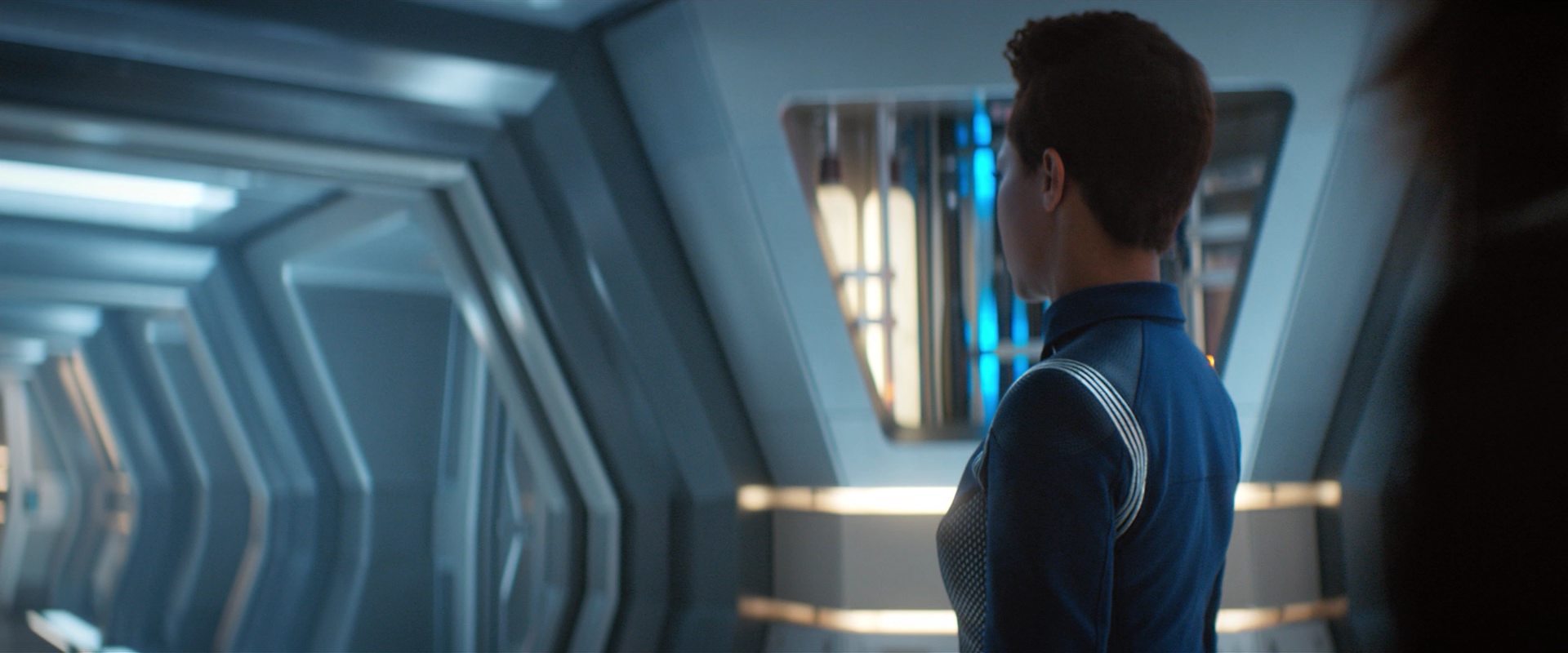 extant_StarTrekDiscovery_2x10-TheRedAngel_01926.jpg