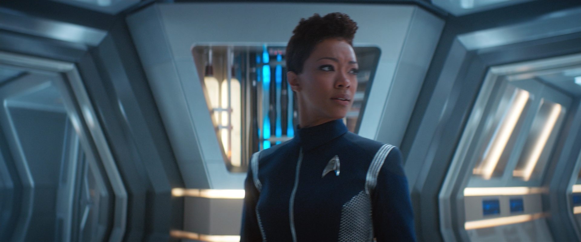 extant_StarTrekDiscovery_2x10-TheRedAngel_01930.jpg