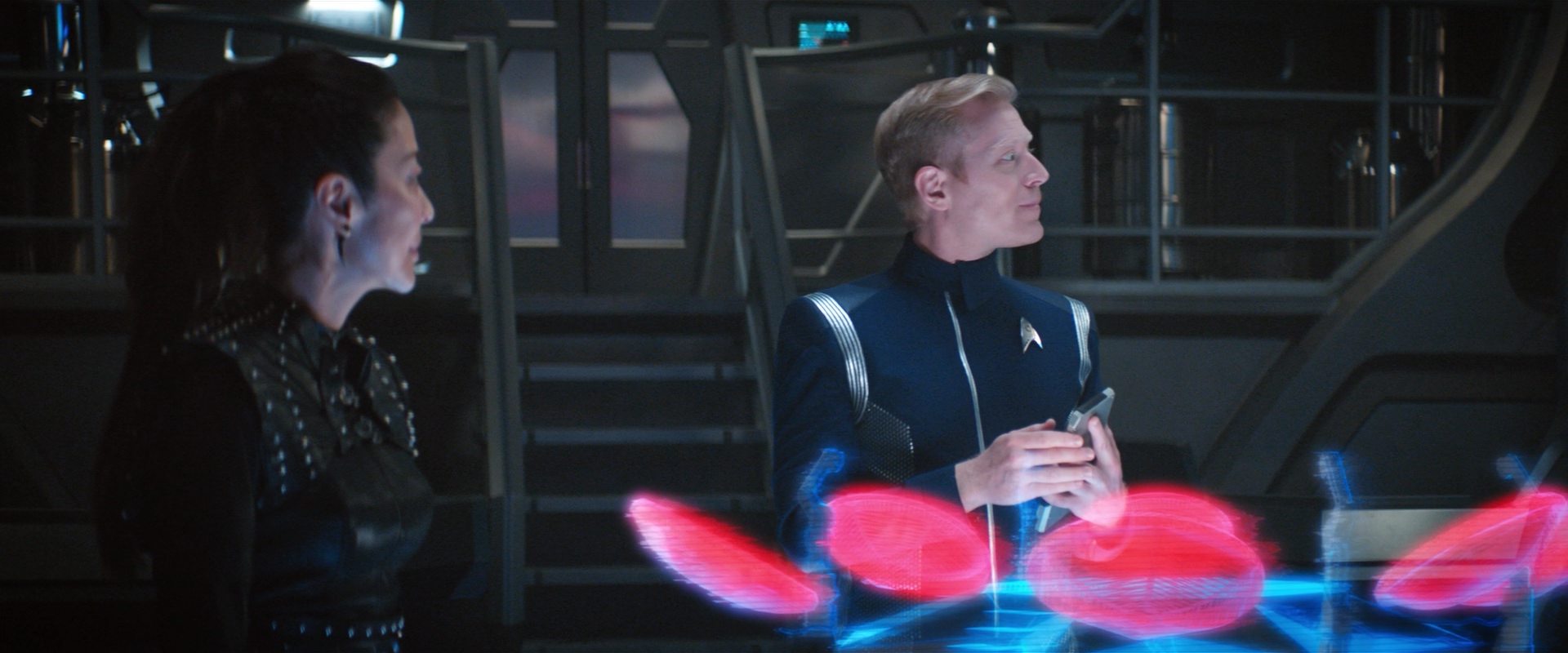 extant_StarTrekDiscovery_2x10-TheRedAngel_01986.jpg