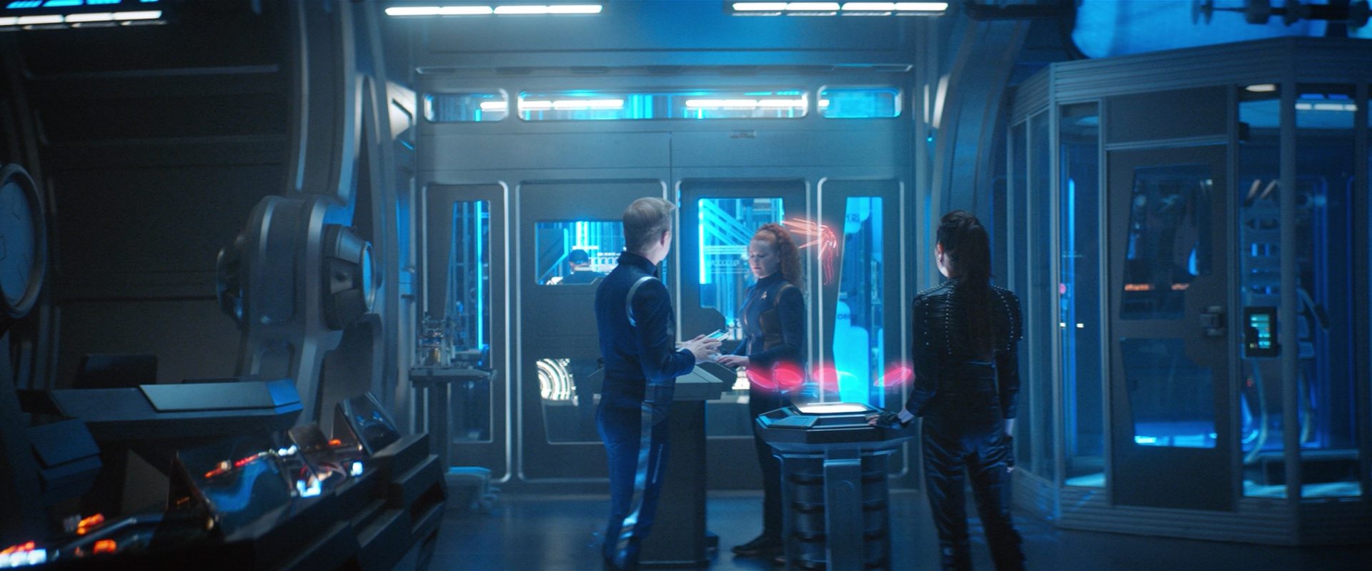extant_StarTrekDiscovery_2x10-TheRedAngel_01990.jpg