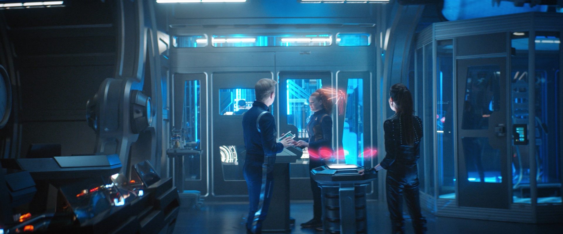 extant_StarTrekDiscovery_2x10-TheRedAngel_01992.jpg