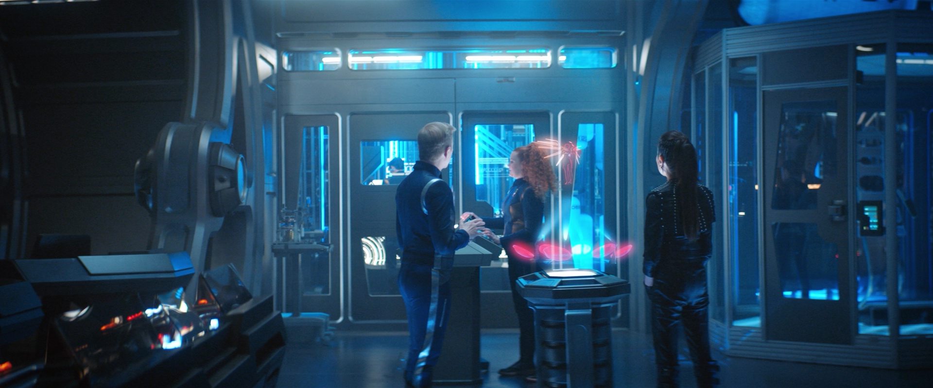 extant_StarTrekDiscovery_2x10-TheRedAngel_01996.jpg