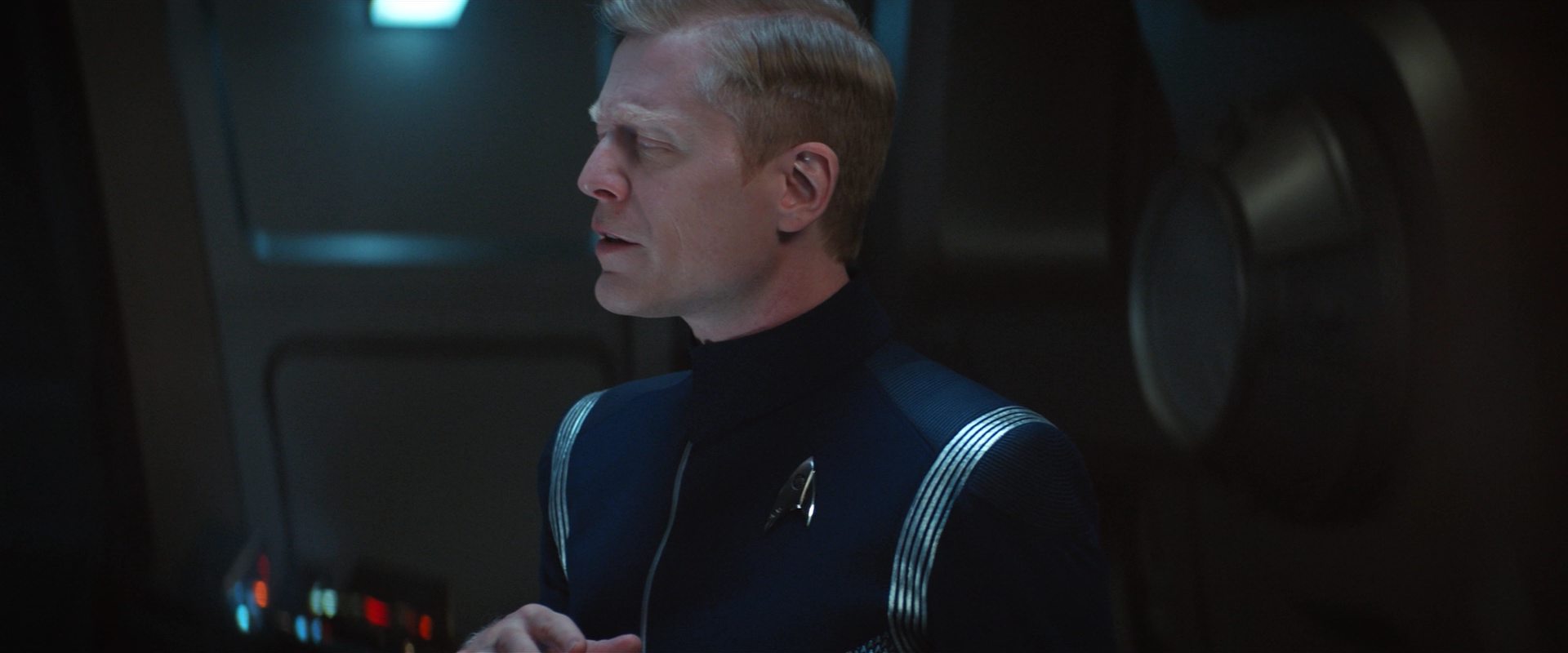 extant_StarTrekDiscovery_2x10-TheRedAngel_02037.jpg