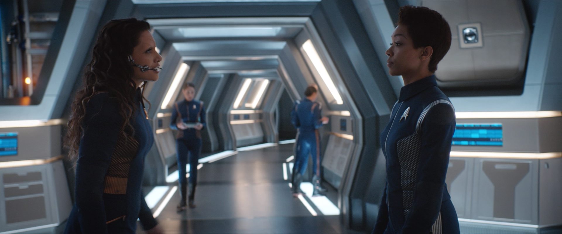 extant_StarTrekDiscovery_2x10-TheRedAngel_02295.jpg