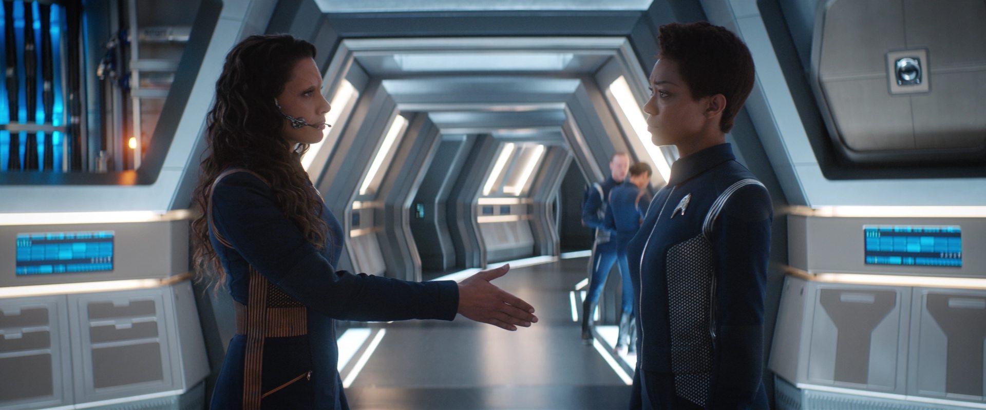 extant_StarTrekDiscovery_2x10-TheRedAngel_02360.jpg