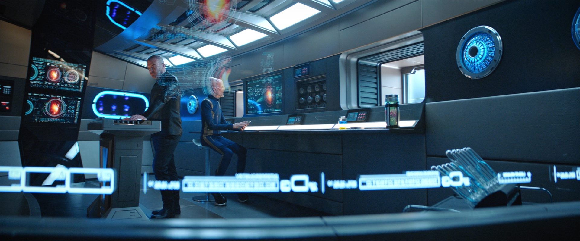 extant_StarTrekDiscovery_2x10-TheRedAngel_02367.jpg