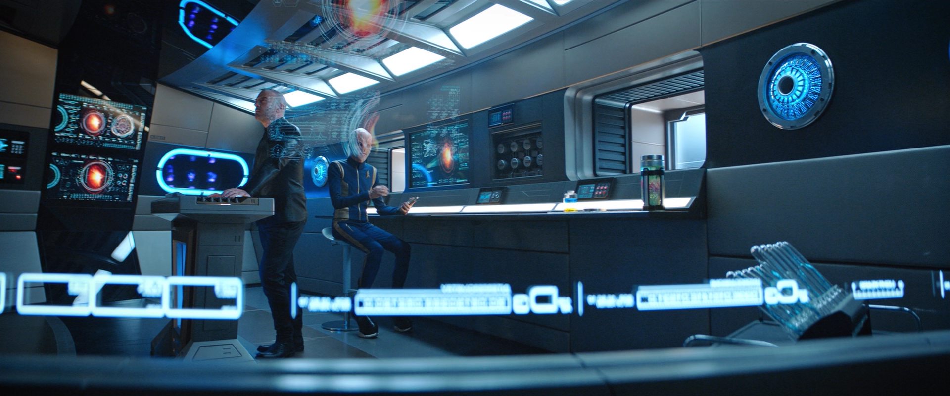 extant_StarTrekDiscovery_2x10-TheRedAngel_02376.jpg
