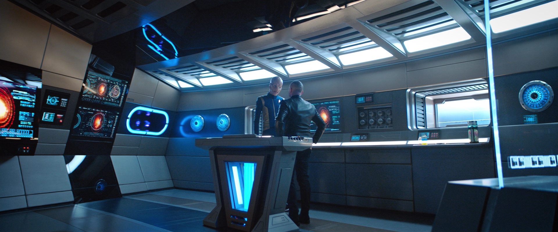 extant_StarTrekDiscovery_2x10-TheRedAngel_02435.jpg
