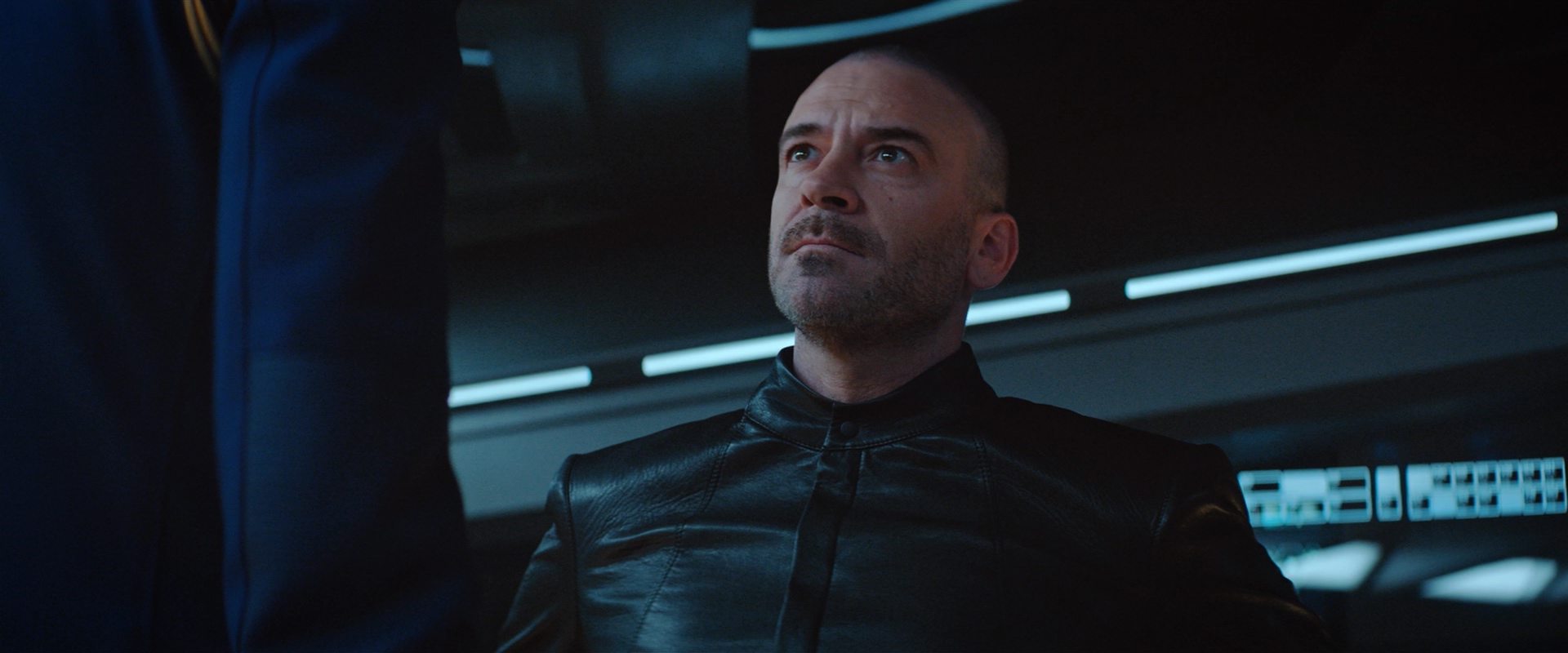 extant_StarTrekDiscovery_2x10-TheRedAngel_02438.jpg